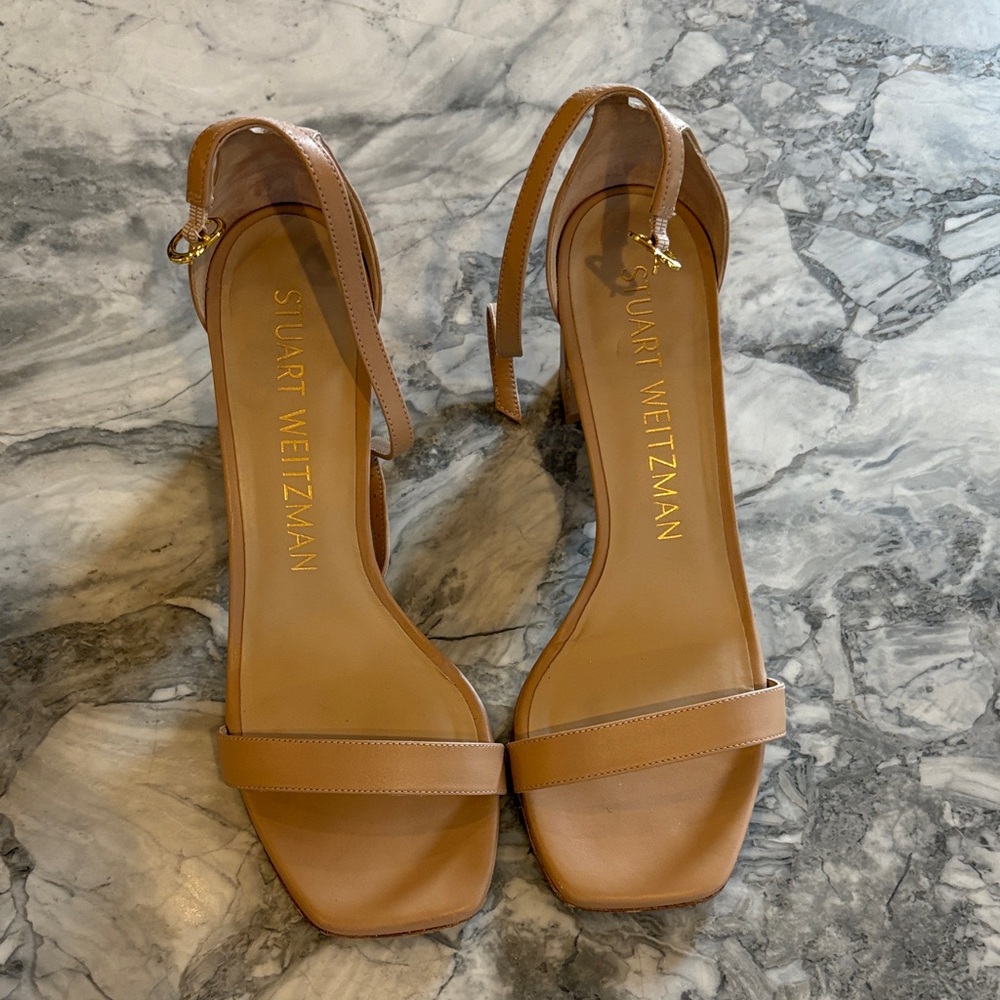 Stuart Weitzman Beige Strappy Heels. Size 8.5